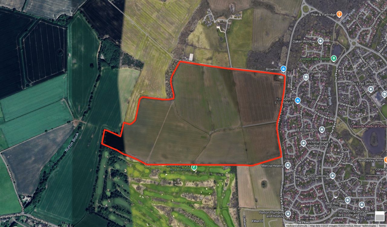 Aerial image with red line boundary